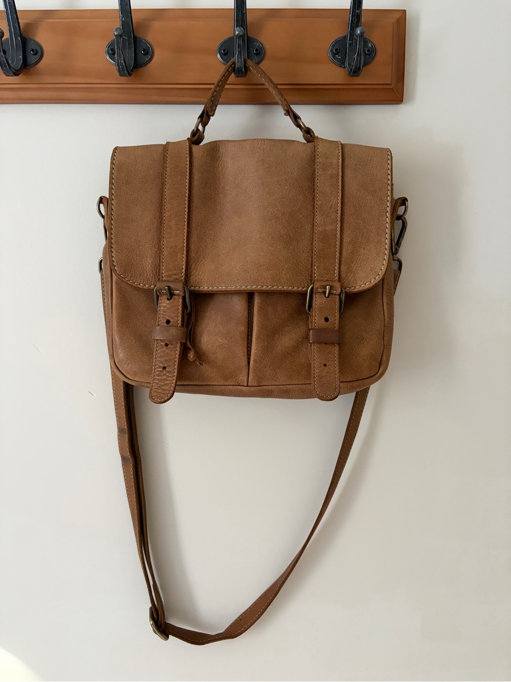 Roots Tan Leather Crossbody Satchel - Versatile Everyday Bag